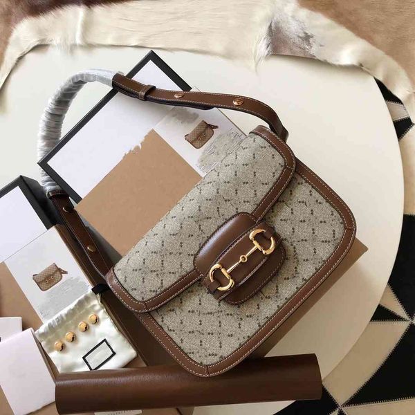 

handbag women luxurys designers bags 2021 crossbody bag real leather saddle with horse clasp lad purse zhouzhoubao123