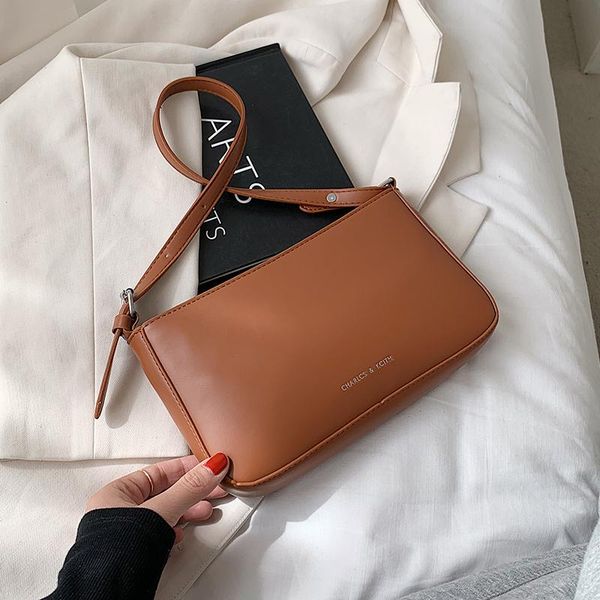 

niche design high-end western style bag female 2021 fashion messenger underarm square shoulder width: 24cm bags