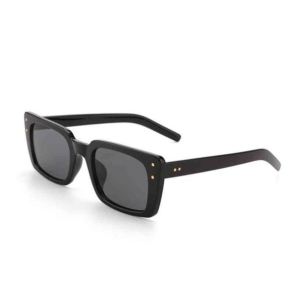 

fashion wholale classic sun glass plastic women sunglass, White;black