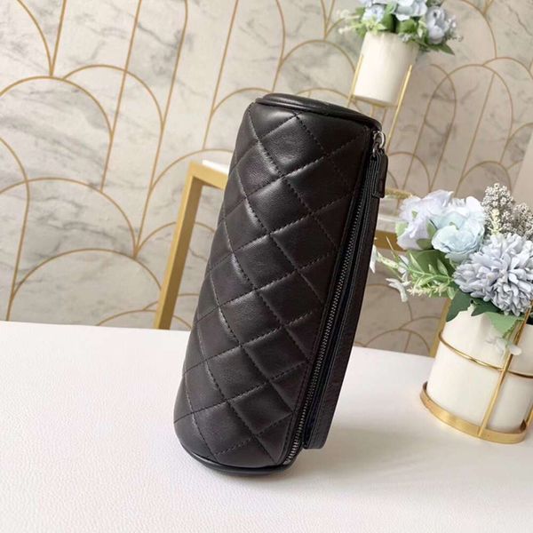 

designer luxury2020 new style cosmetic bag eyebrow pencil can be put on smooth and smooth material 049200 impeccable workmanship import shee