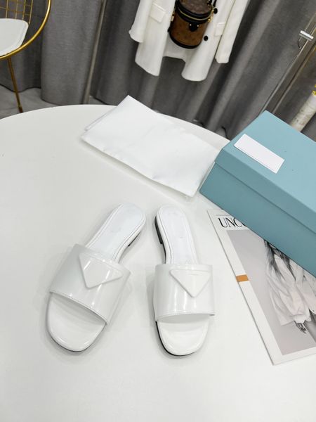 

luxury sandals genuine leather beach slipper designer slides leather classic ladies sandal summer flat shoes fashion beach 0709, Black