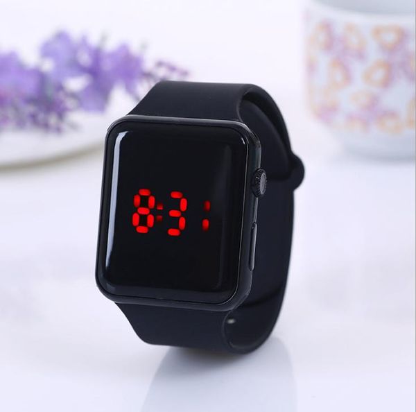 Silicone Band Childrens LED Assista Creative Square Dial Moda Luminosa Relógios Luminosos Estudantes Doces Jelly Eletrônico Digical relógios de pulso