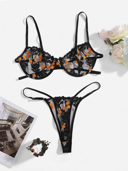 

plus floral embroidery underwire lingerie set i33x#, Black;white