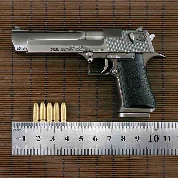 

1: 21000 new throwing shell desert eagle toy model alloy detachable and non launching