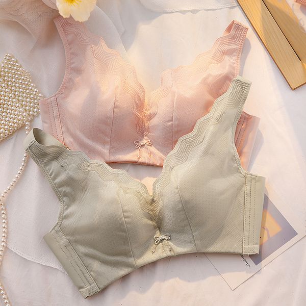 

new products in spring and summer: big chest with small size, breathable thin cup, 0.5cm rimless bra, shoulder belt, gathering, Red;black
