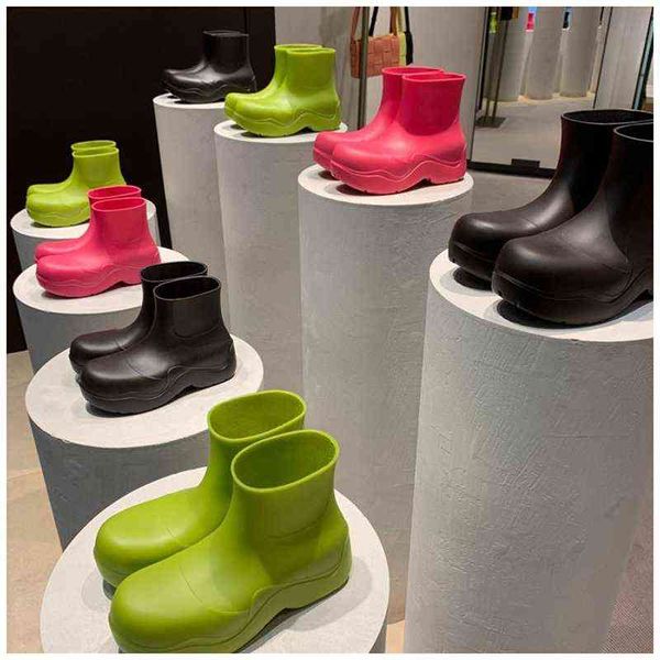 

2021 new brand women rain boots new rubber ladies walking waterproof ankle rainboots casual thick bottom short boots women shoes y1105, Black