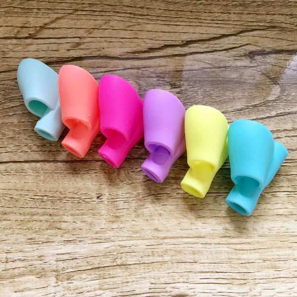 

refills 3pcs/box non-toxic silicone kids learning writing posture tool hold pen correction stationery set children education gift 092, Black;red