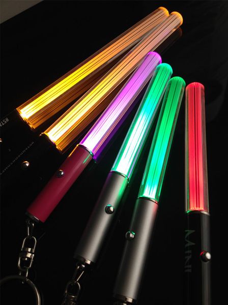 LED El Feneri Sopa Olay Parti Malzemeleri Anahtarlık Mini Torch Alüminyum Anahtarlık Anahtarlık Dayanıklı Glow Kalem Sihirli Değnek Işıklandırıcı Işık
