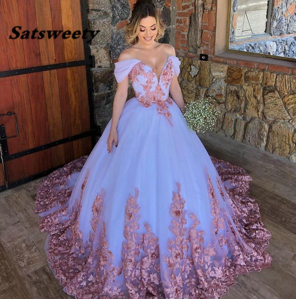 2023 Новые белые платья Quinceanera с розовым золотым аппликациями Ball Hown Sweet 16 платья для 15 -летнего театрализованного платья корсета