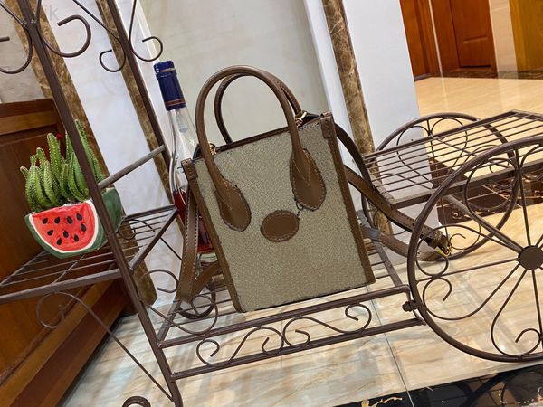 

luxury bag fashion handbag can be carried on the shoulder new designer wallet 671623