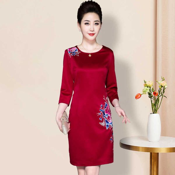 

luxury party evening dress 2021 spring summer women's middle-aged 's covering the belly and showing thin buttock, White;pink