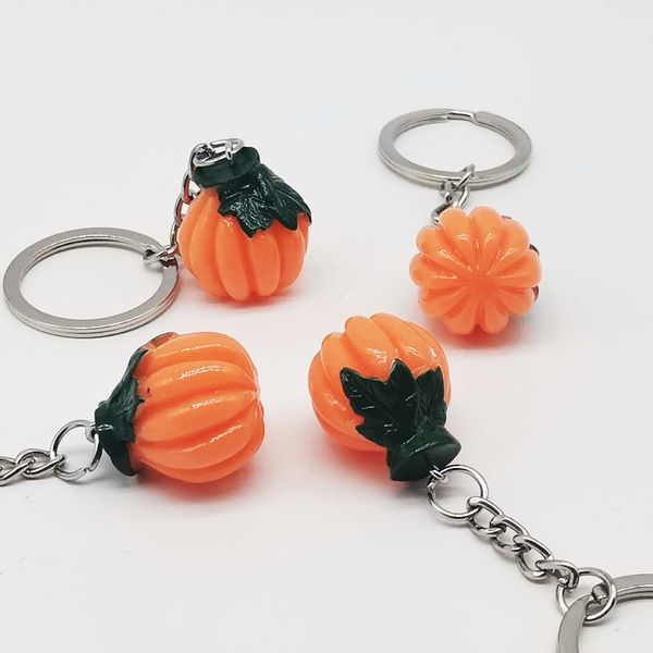 

2021 fashion keychain simulation pumpkin key chain bag pendant halloween gift diy accessories simulation food, Silver