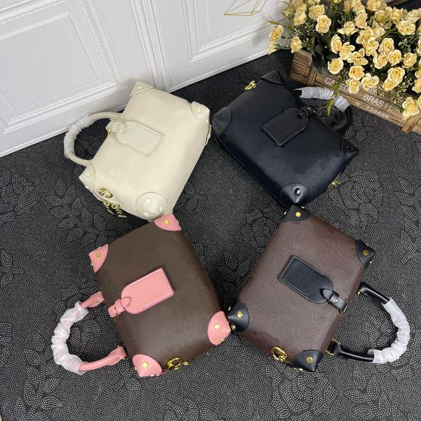 

l luxurys designers 455 messenger bags handbag 71 incorporate rivet leather hem and leather paired with nautical style chain