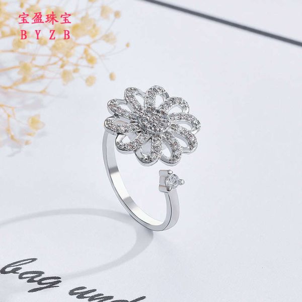 

korean silver female rotary, smart four leaf grass, zircon ring, tiktok, red jewelry, and the same ornaments., Black
