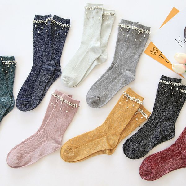 

wang xiaozhen east gate sier wire nail bead pile basic medium tube women' cotton socks, Red;black