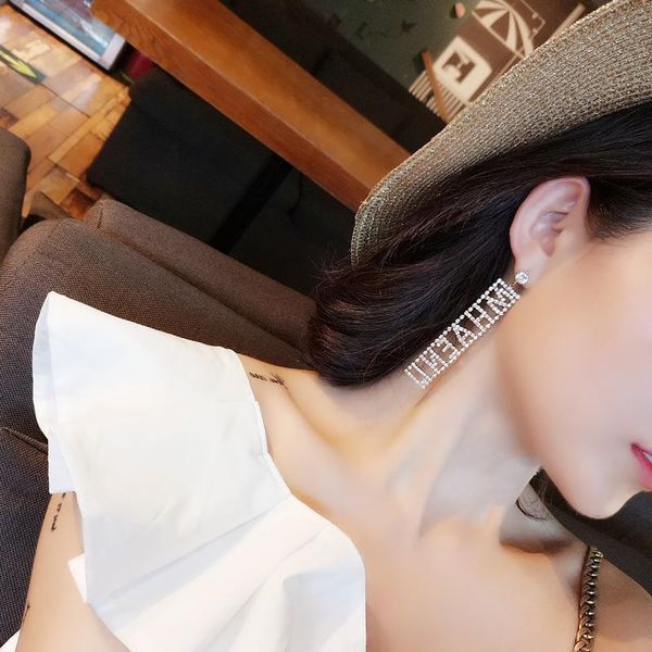 

hollow earrings with diamond letters and light luxury earrings sd9o, Golden