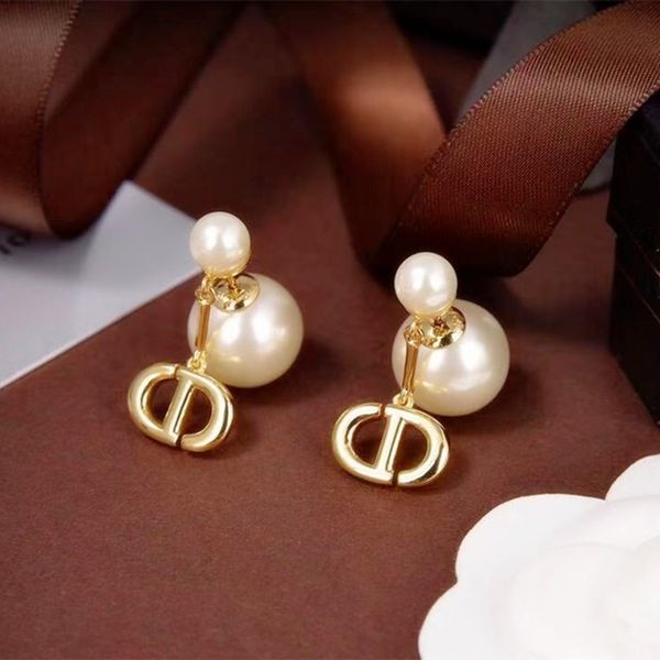 

2021 new designer earrings female earrings pearl letter temperament 2021 premium, Golden
