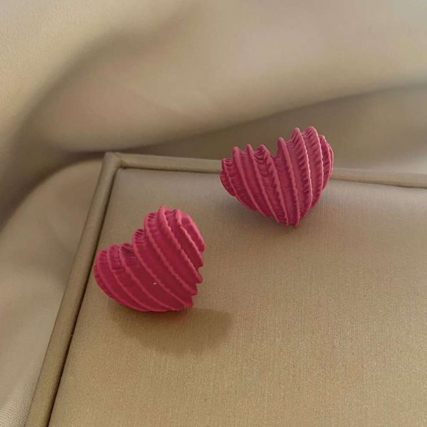 

shows white rose red love earrings simple temperament sense advanced