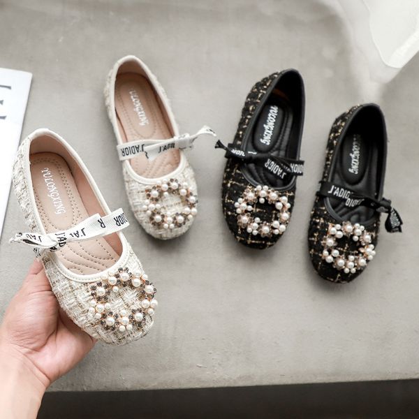 

girls princess shoes 2021 new pattern hollow flying weave breathable single shoes korean version of cute soft bottom woven shoes, Black;red