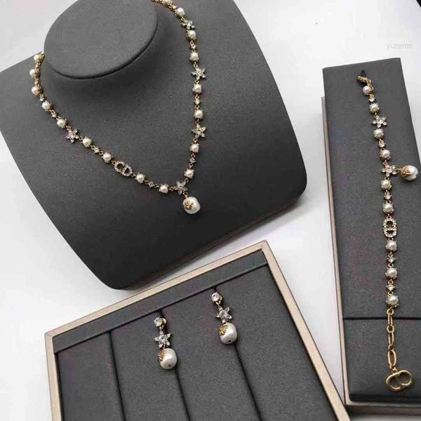 

luxury designer fashion necklace dijia 21 style letter cd inlaid rhinestone bracelet female d pearl pendant earrings, Red;brown
