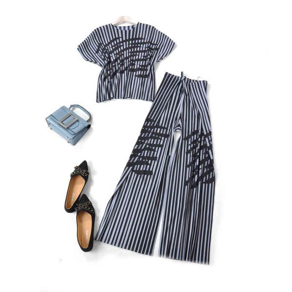 

dresses miyake fold short sleeve t-shirt + wide leg pants striped set, White
