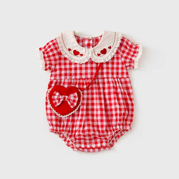 2 stücke Baby Mädchen Plaid Strampler Infant Koreanische Strampler mit Schleife Tasche geboren Liebe Stickerei Body Sommer Kinder Baumwolle Kleidung 210615