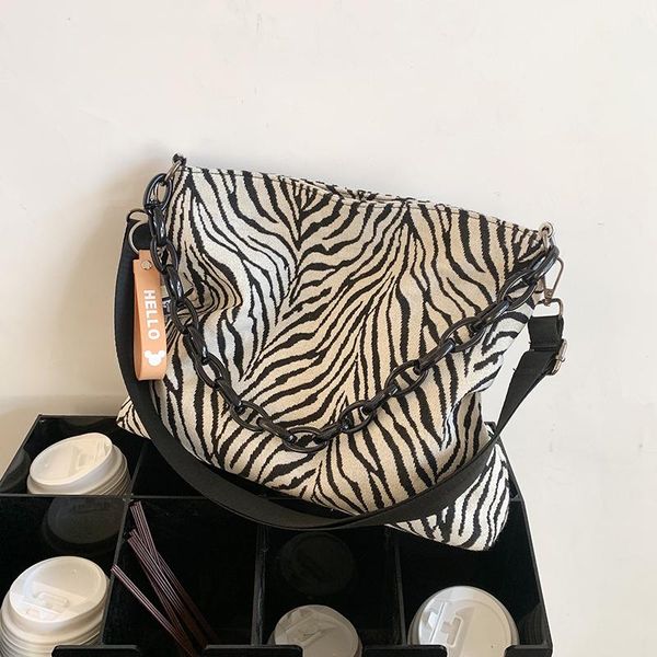 

evening bags niche design large-capacity female bag fashion messenger chain shoulder bucket tote dual-use width: 34cm