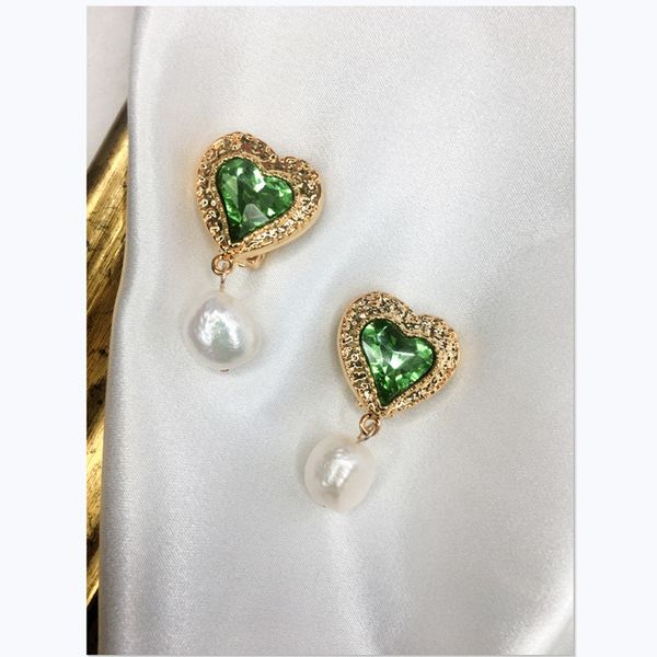 

aaa designer jewelry 2021 new simple brass gold plated inlaid color crystal natural pearl earrings earclip for women, Golden;silver