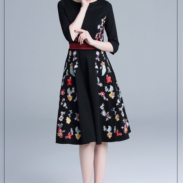 Vestidos casuais básicos inverno natal vintage preto vestido de festa mulheres designer floral bordado outono roupas xxl 210520