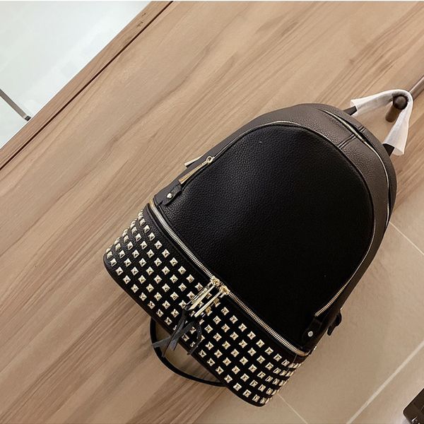 

2021 winter new litchi pattern large capacity rivet bapa fashion versatile women's bag mommy