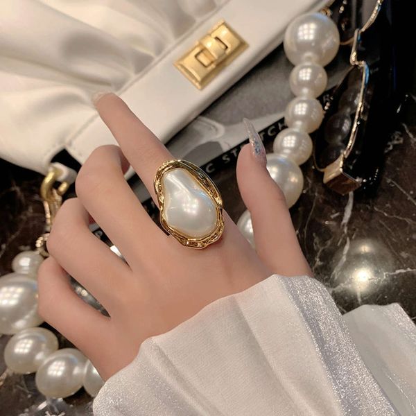 

fashion light luxury niche design pearl ring for women, Black