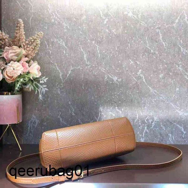 

wholesale first bag designer fend series bags dinner designers fend fashion lady messenger s leather retro urban style k3v2 yue 7li8