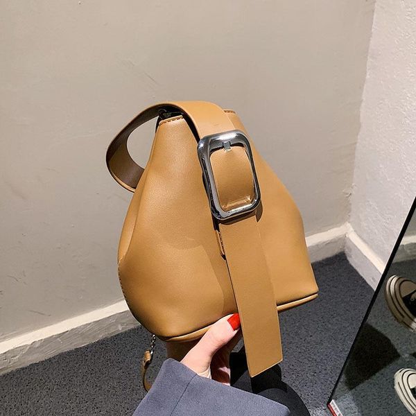 

evening bags triangle shape pu leather mini crossbody with short handle for women 2021 winter cool chain shoulder bag handbags purses