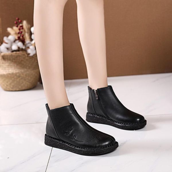 

boots short women autumn and winter flat bottom fashion wild non-slip soft plus velvet korean mother shoes middle-aged e, Black