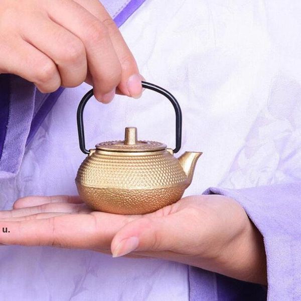 50 ml Mini Kleine Gusseisen Teekanne Gold Schwarz Kung Fu Tee Dekoriert Weitere Modelle Tee Haustier Dekoration LLF12112