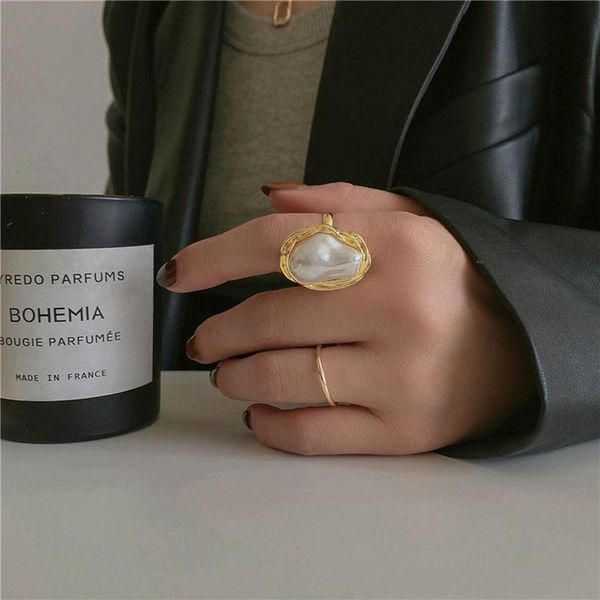 

cluster rings luxury niche design baroque pearl alloy knnckle open adjustabie for women big fashion personality index finger ring, Golden;silver