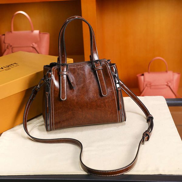 

foreign style women's bag 2021 trendy korean version messenger fashion one shoulder hand large capacity is good for
