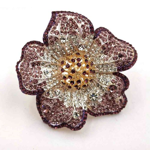 Çarpıcı Vintage Altın STAMEN Derin Pembe Broşlar Tam Mikro Açacağı Kristal Sallayarak Petal Çiçek Pins Kadın Wrap Takı