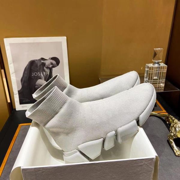 

20201 new men's and women's socks shoes, fashion brand comfortable and leisure designer sneakers, Red;white