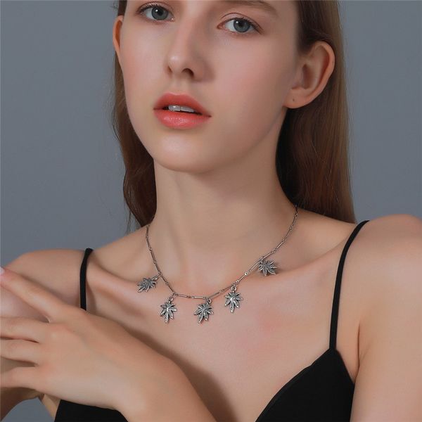 

maple leaf pendant necklaces women dress sweater leaves clavicle chain european hip hop alloy party gift bamboo chains jewelry accessories w, Silver
