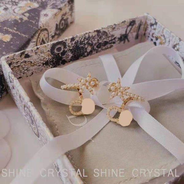 

design jewelry / djia letter earrings 2021 inlaid with pearl star, Golden
