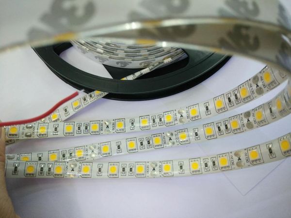 

taiwan led chip strip 60led/m extra bright 3years warranty white/warm white ip65/ip20 dc12v flexible light 5m 300l/roll strips