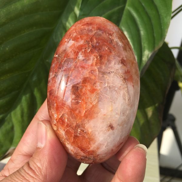

natural red gum flower mineral hand play crystal reiki healing healing