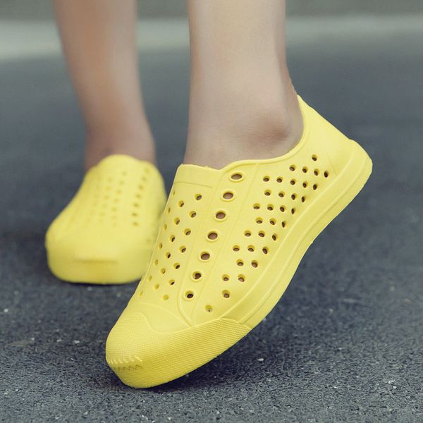 

slippers casual beach sandals, transparent garden with breathable holes no shoelaces, low shoes for men women, q663, Black