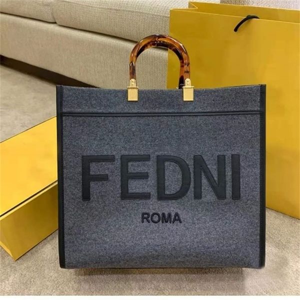 

sale 90% off little book net red same flannel fluffy hand tote bag woollen cross bag big autumn winter new wholesale store