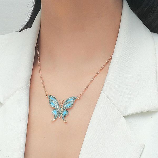 

pendant necklaces pink blue butterfly necklace chain iced out jewelry luxury female crystal neck pendants women rhinestones jewellery wholes, Silver