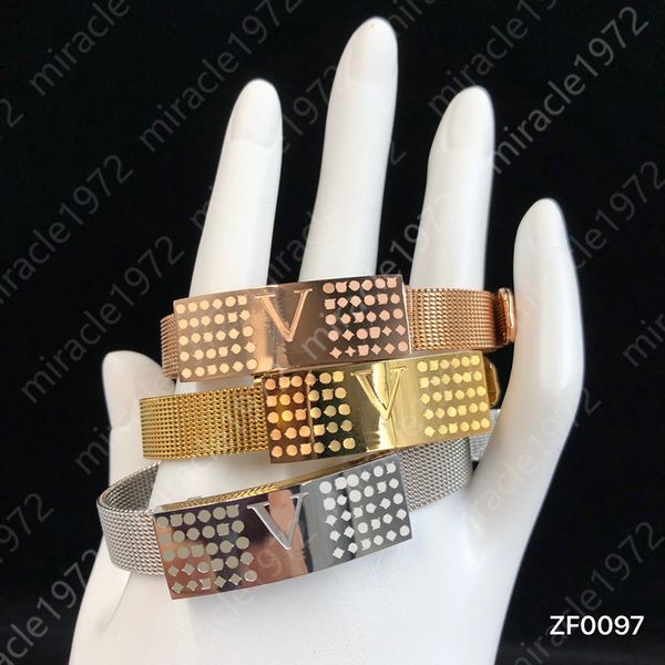 

2021 luxurys designers bracelets fashion brand bracelet jewelry girls hands bangles bracelets for women lady gift watch chain with box, Black