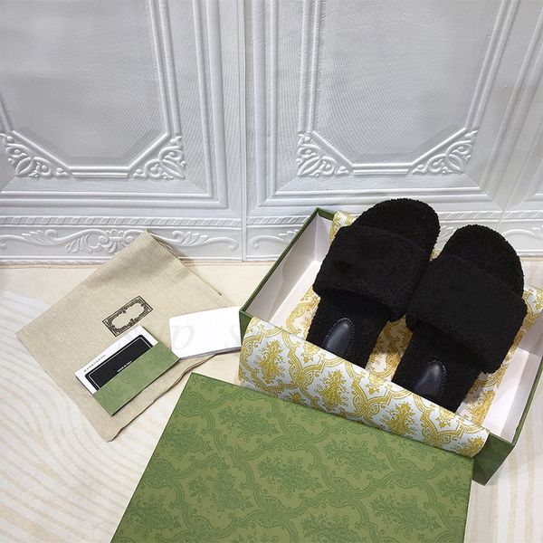 

classic fur womens slippers the latest luxury mink soft flat open-toe non-slip mules with oversized initials fashionable lightweight homey s, Black