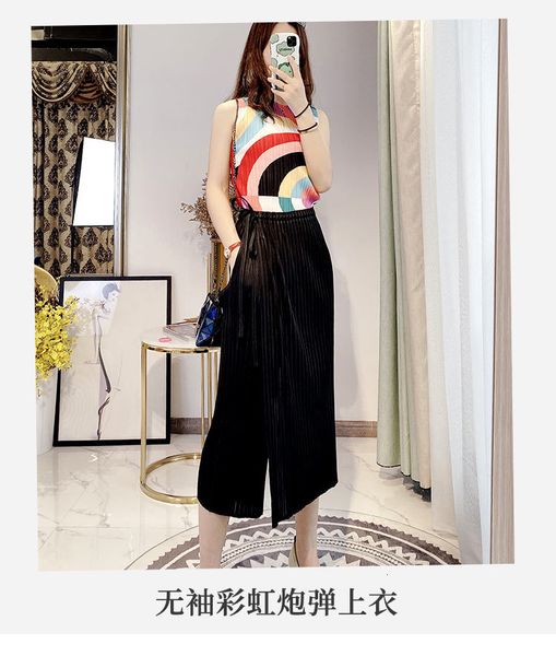 

knits fashion fold sleeveless o-neck geometric print slim fit t-shirt women, White