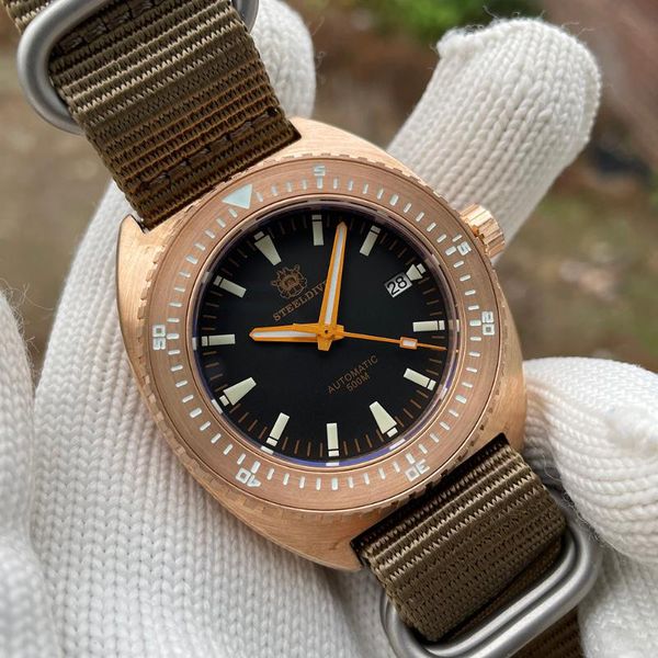 

wristwatches steeldive 1973s bgw9 blue luminous 500m waterproof nh35 automatic cusn8 bronze watch sapphire men dive, Slivery;brown
